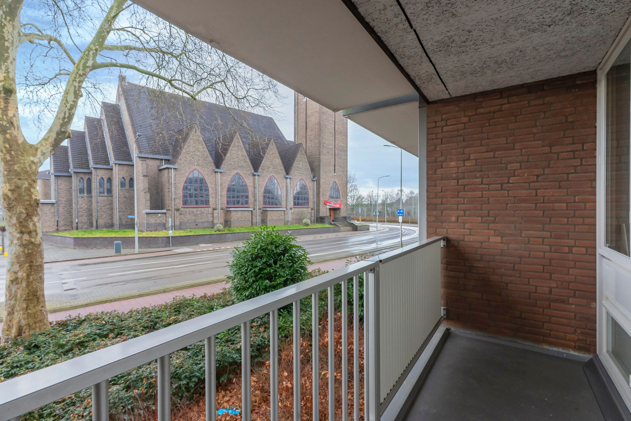 Photo 9 of Schandelerboord 9-D