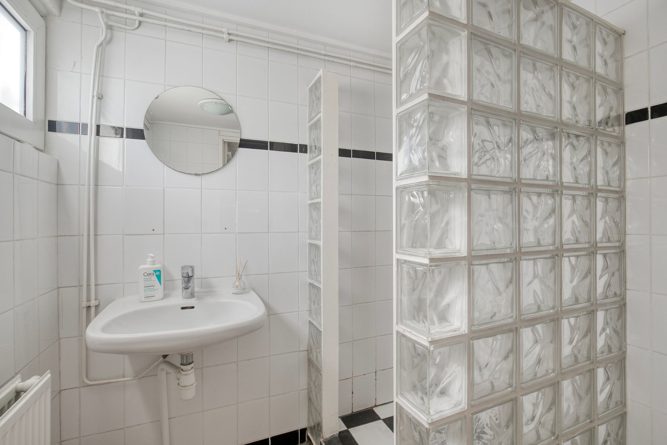 Photo 12 of Rozemarijnstraat 37