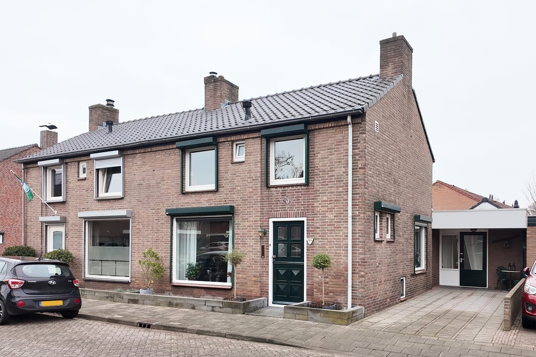 Photo 1 of Vrouwe Jacobstraat 7