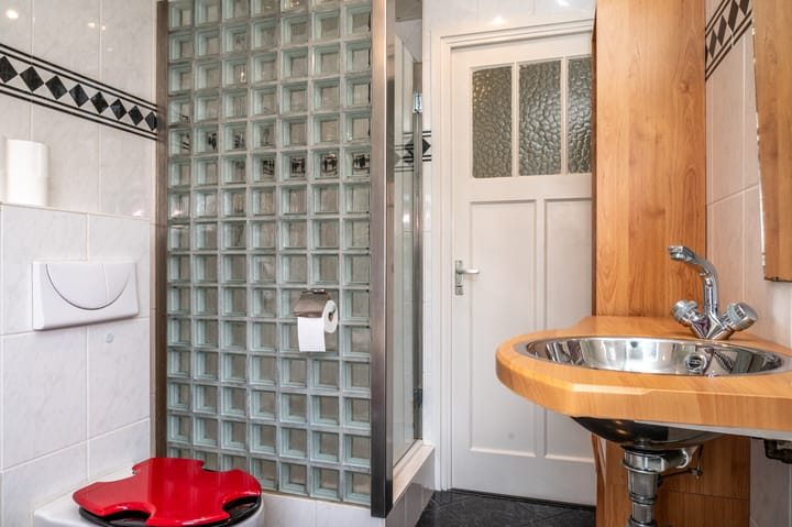 Charming 1930s terraced house with sunny southwest garden in Nijmegen Wolfskuil — 38
