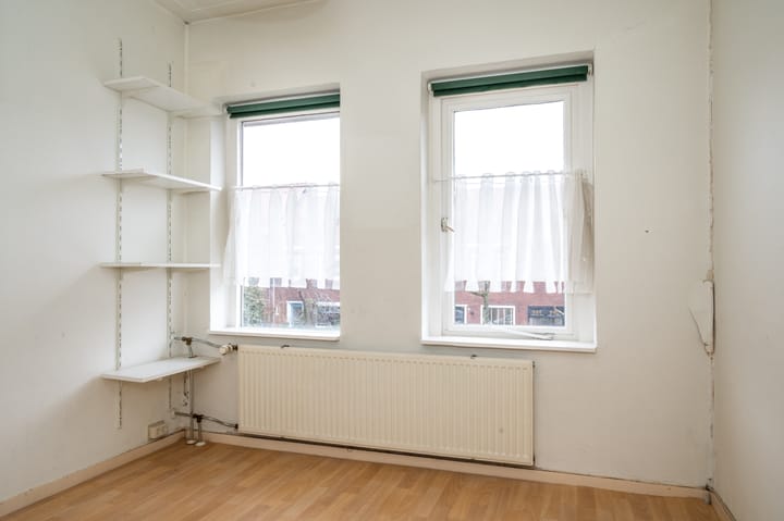 Charming 1930s terraced house with sunny southwest garden in Nijmegen Wolfskuil — 48