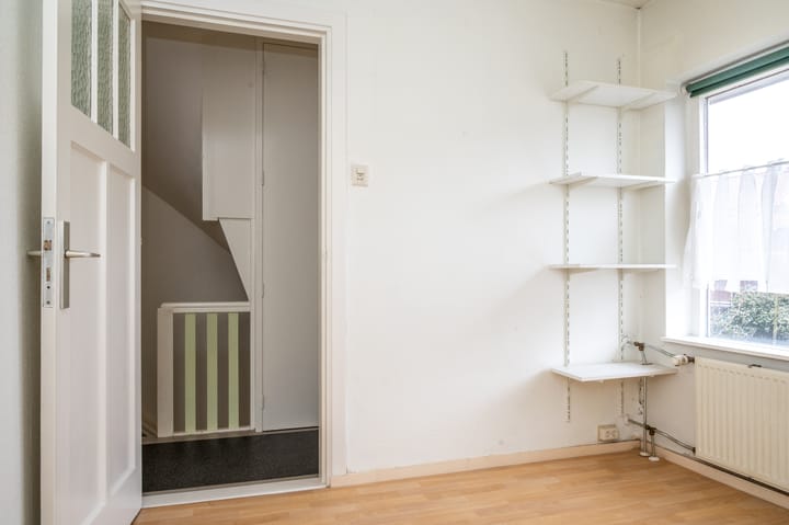 Charming 1930s terraced house with sunny southwest garden in Nijmegen Wolfskuil — 50