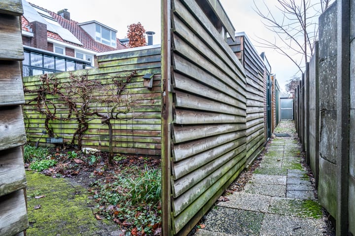 Charming 1930s terraced house with sunny southwest garden in Nijmegen Wolfskuil — 74