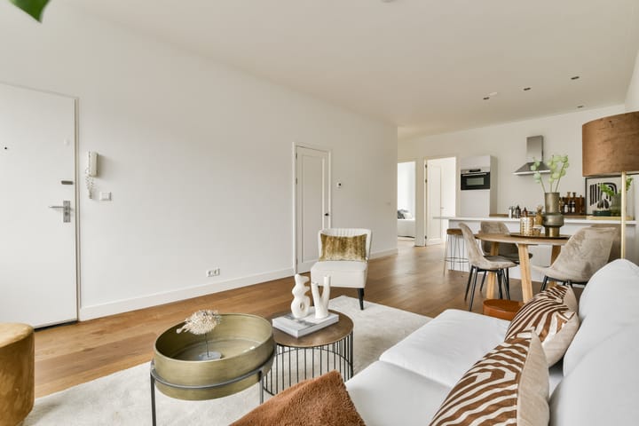 Photo 4 of Tolstraat 90-3