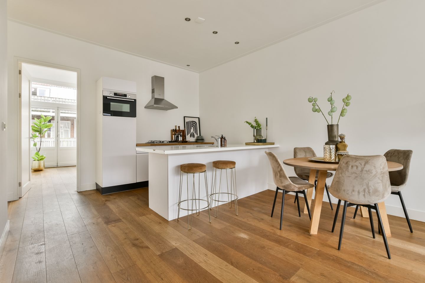 Photo 5 of Tolstraat 90-3