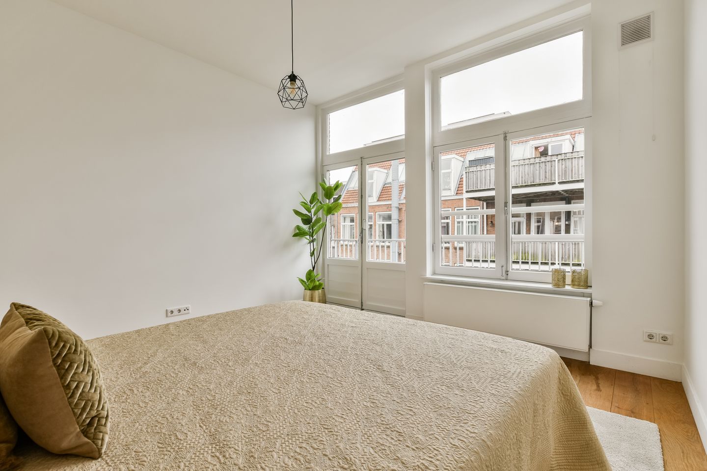 Photo 10 of Tolstraat 90-3