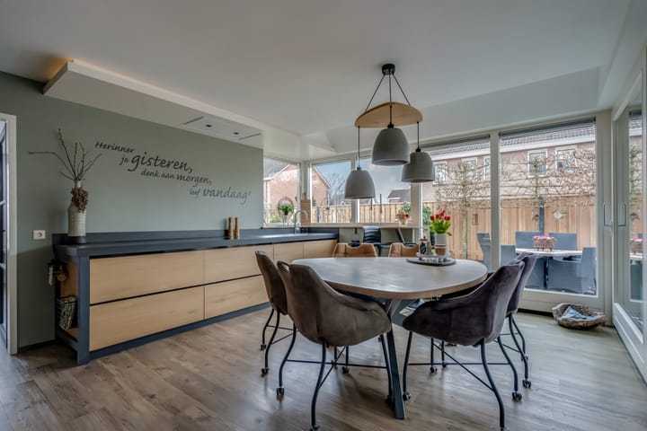 Spacious Detached Home with Double Living Potential in Staphorst-Zuid — 14