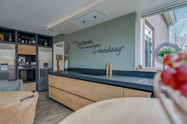 Spacious Detached Home with Double Living Potential in Staphorst-Zuid — 20