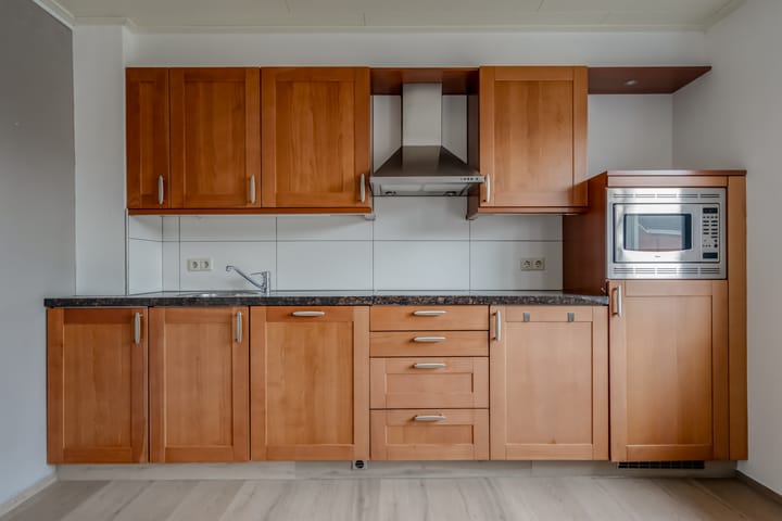 Spacious Detached Home with Double Living Potential in Staphorst-Zuid — 106