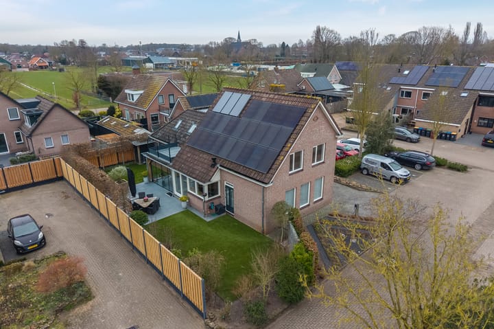 Spacious Detached Home with Double Living Potential in Staphorst-Zuid — 128