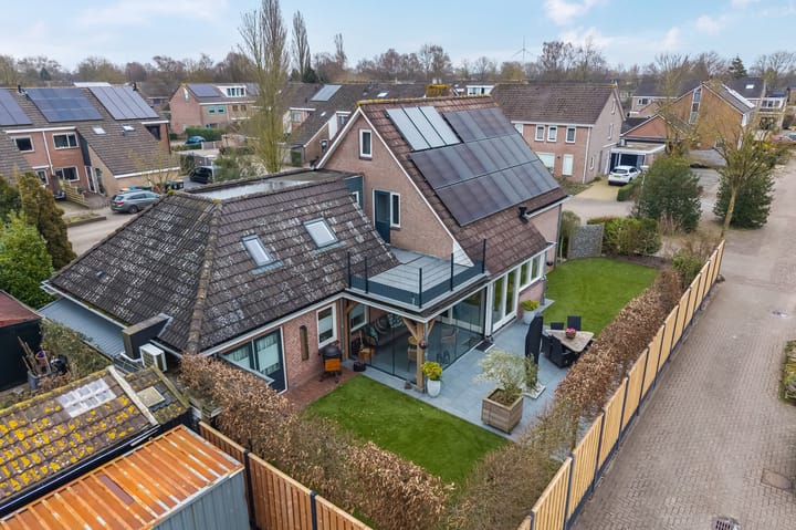 Spacious Detached Home with Double Living Potential in Staphorst-Zuid — 130