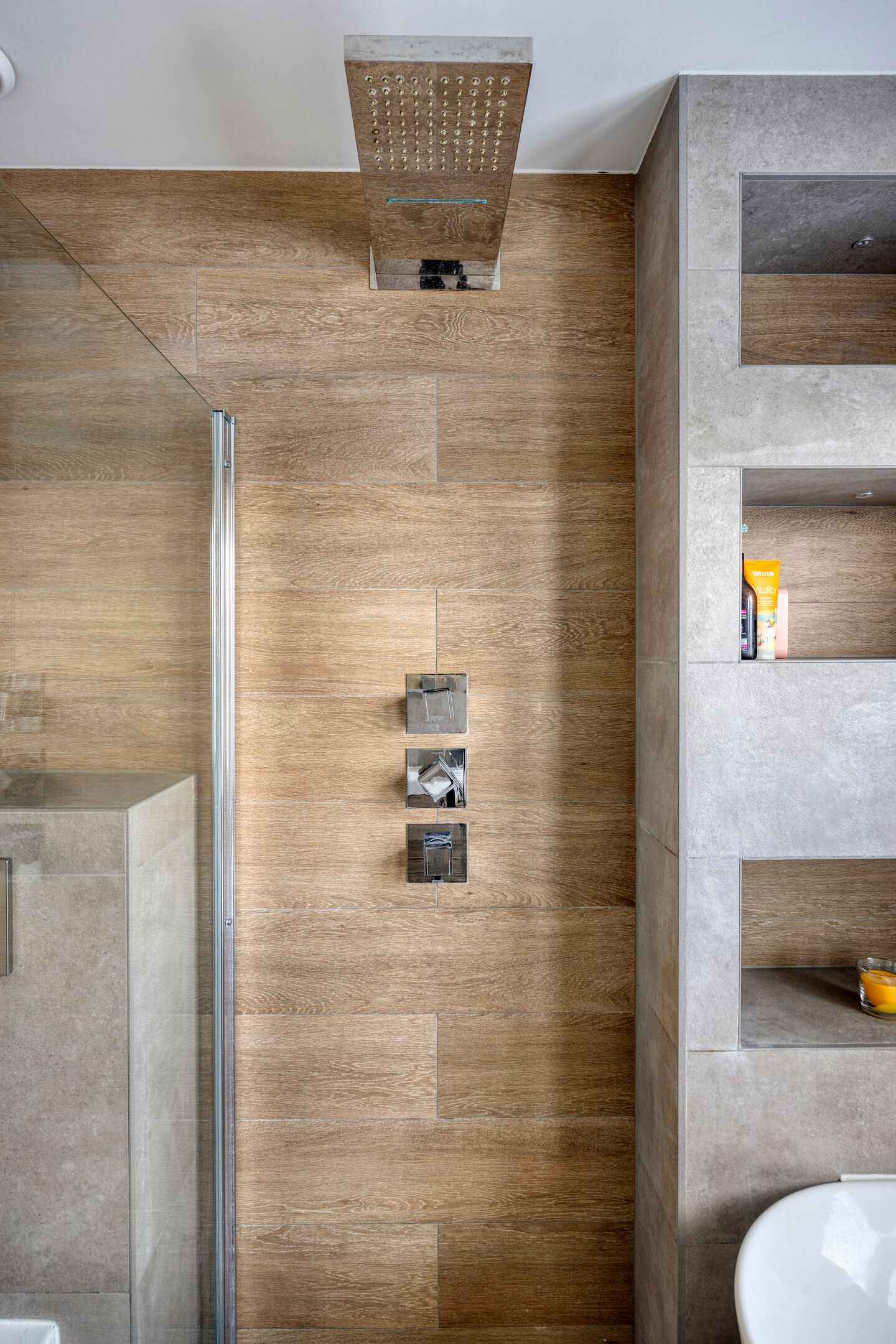 Photo 27 of Drevel 37