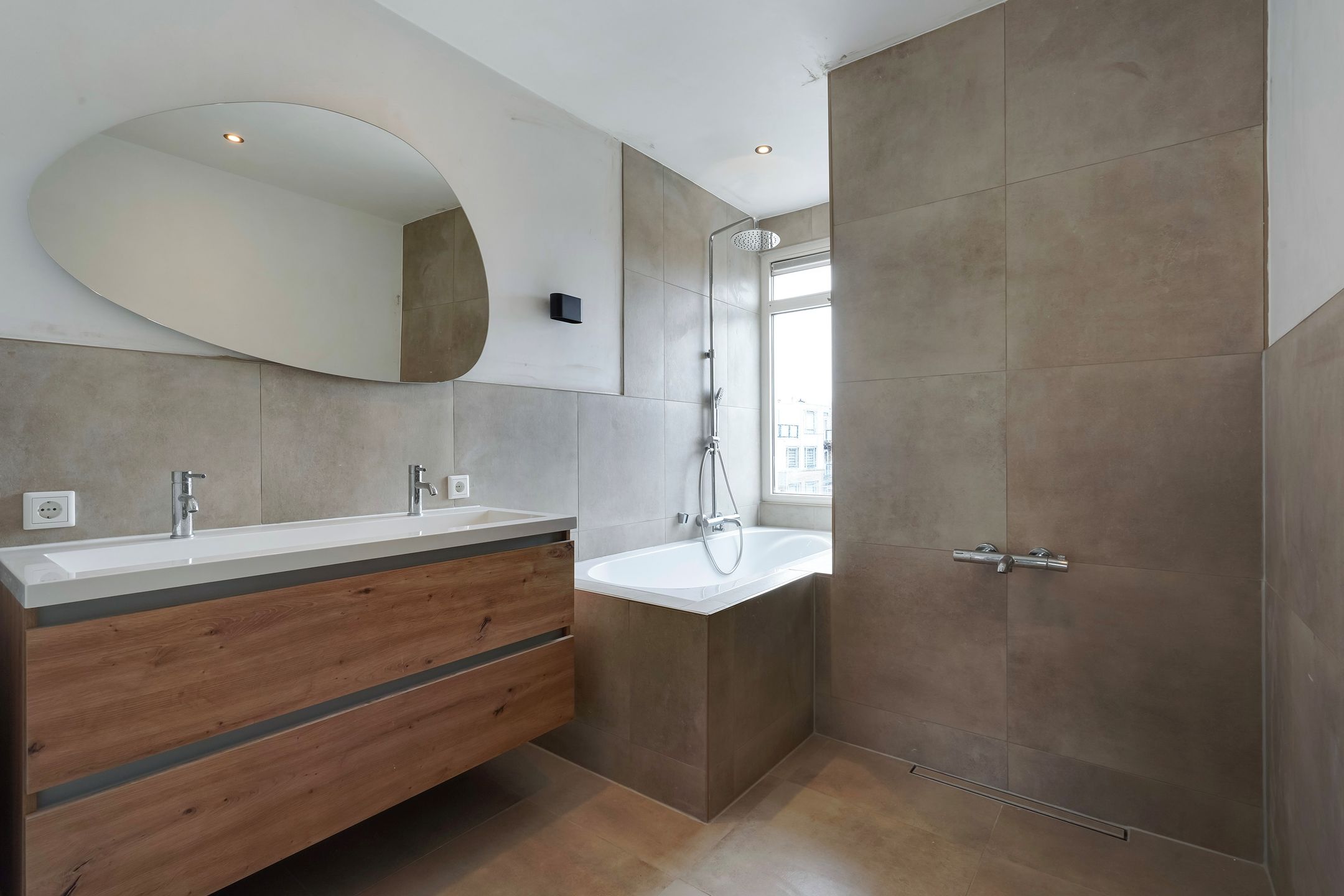 Foto 48 van Van Dijckstraat 84-A