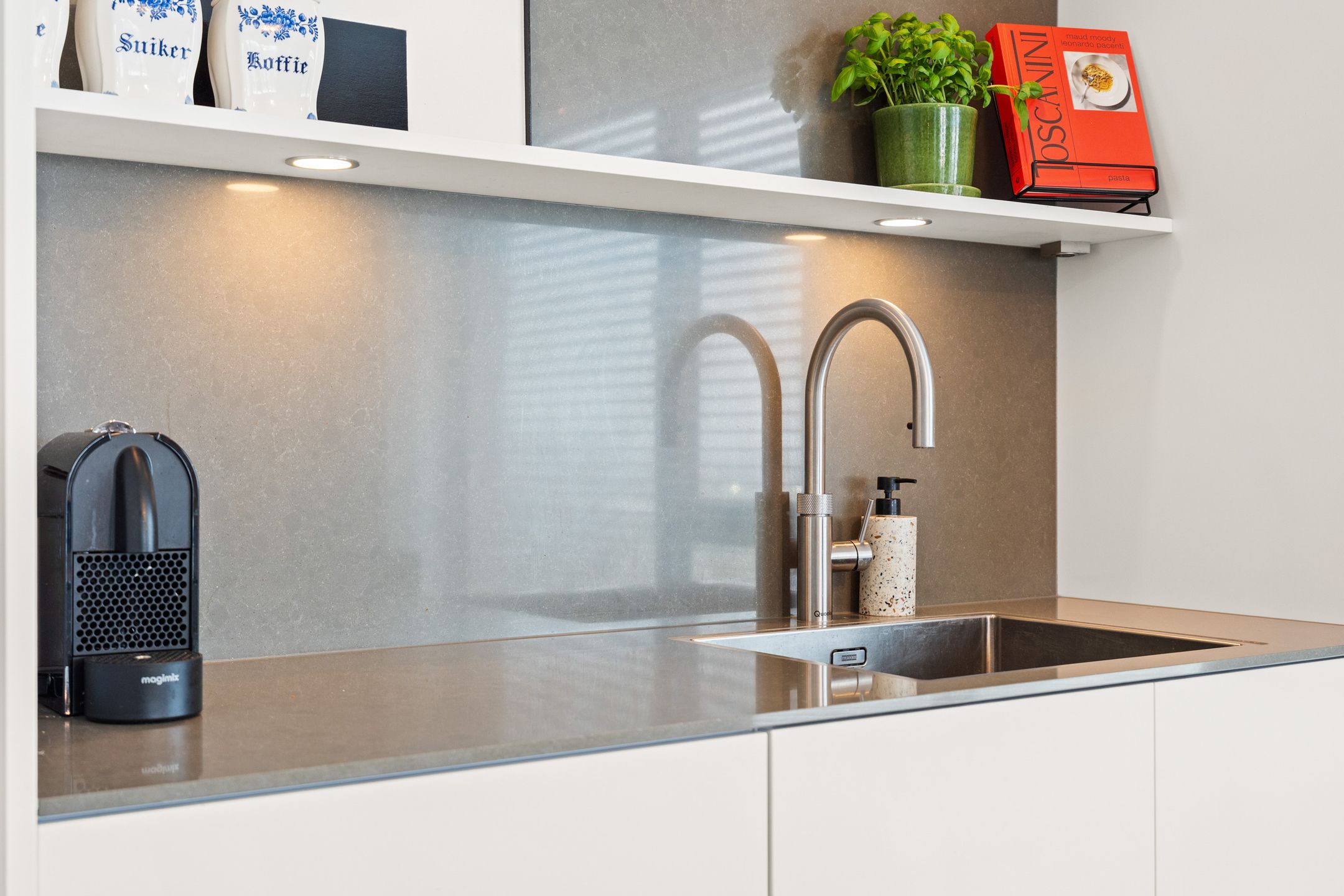 Photo 21 of Huiswoudstraat 68
