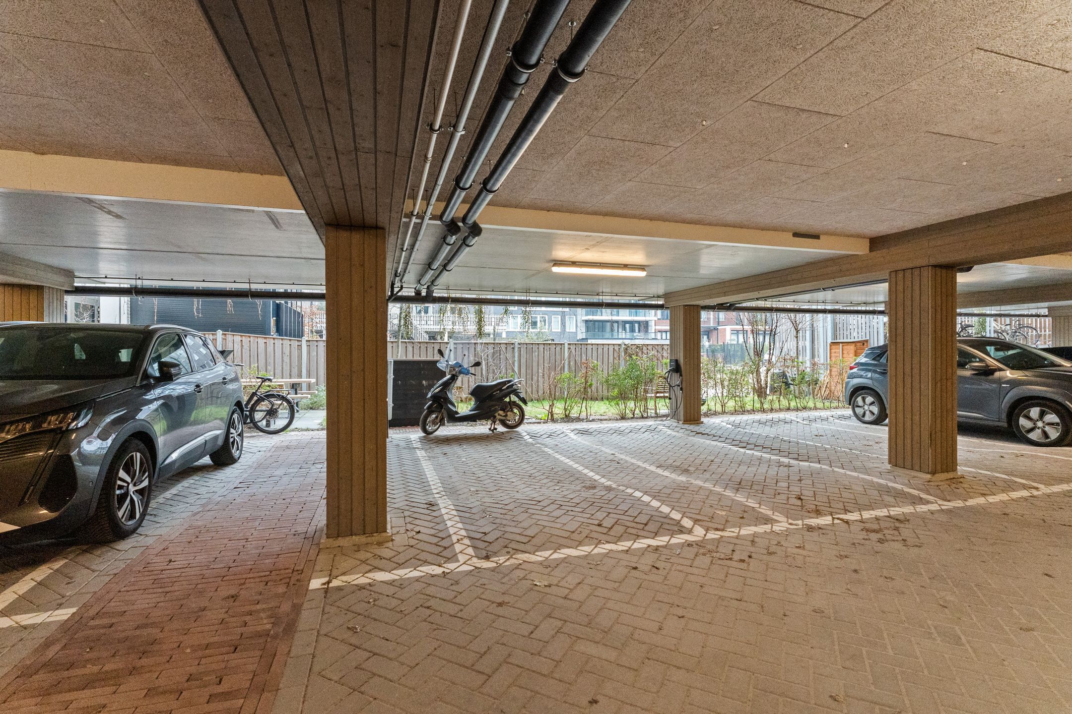 Photo 39 of Huiswoudstraat 68
