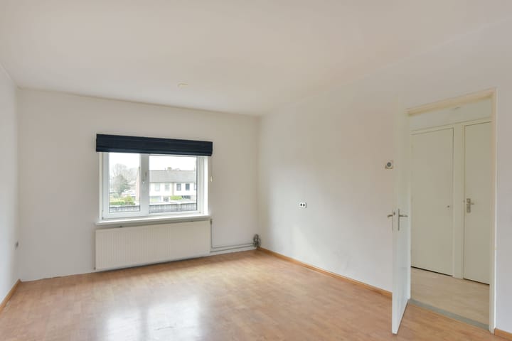 Photo 2 of Nicolaas van der Steenstraat 42-A