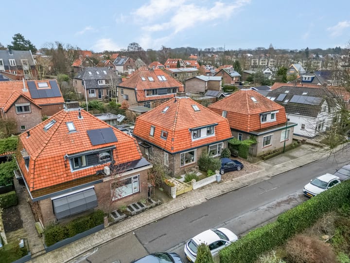 Characterful semi-detached home with three bedrooms near the Rhine river — 63