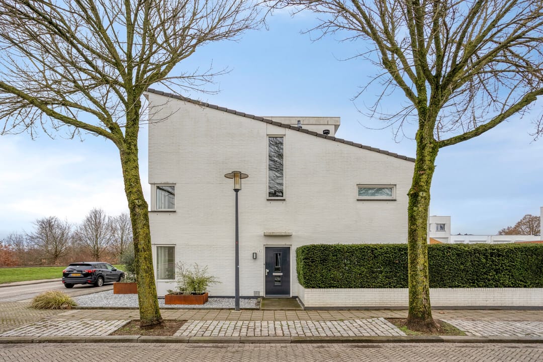 Photo 2 of Besmerstraat 1