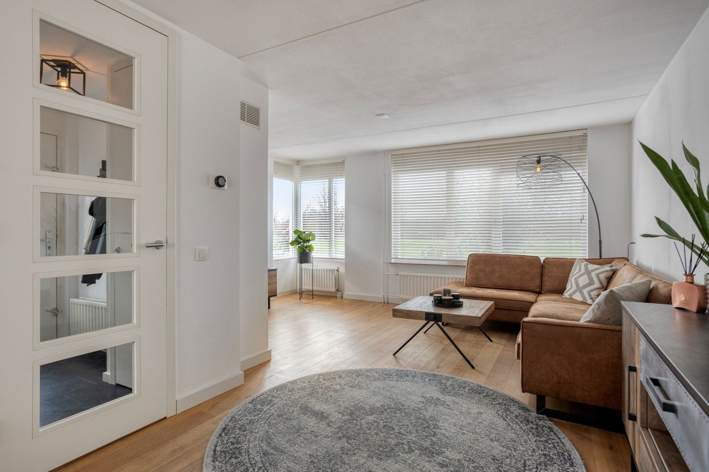 Photo 5 of Besmerstraat 1