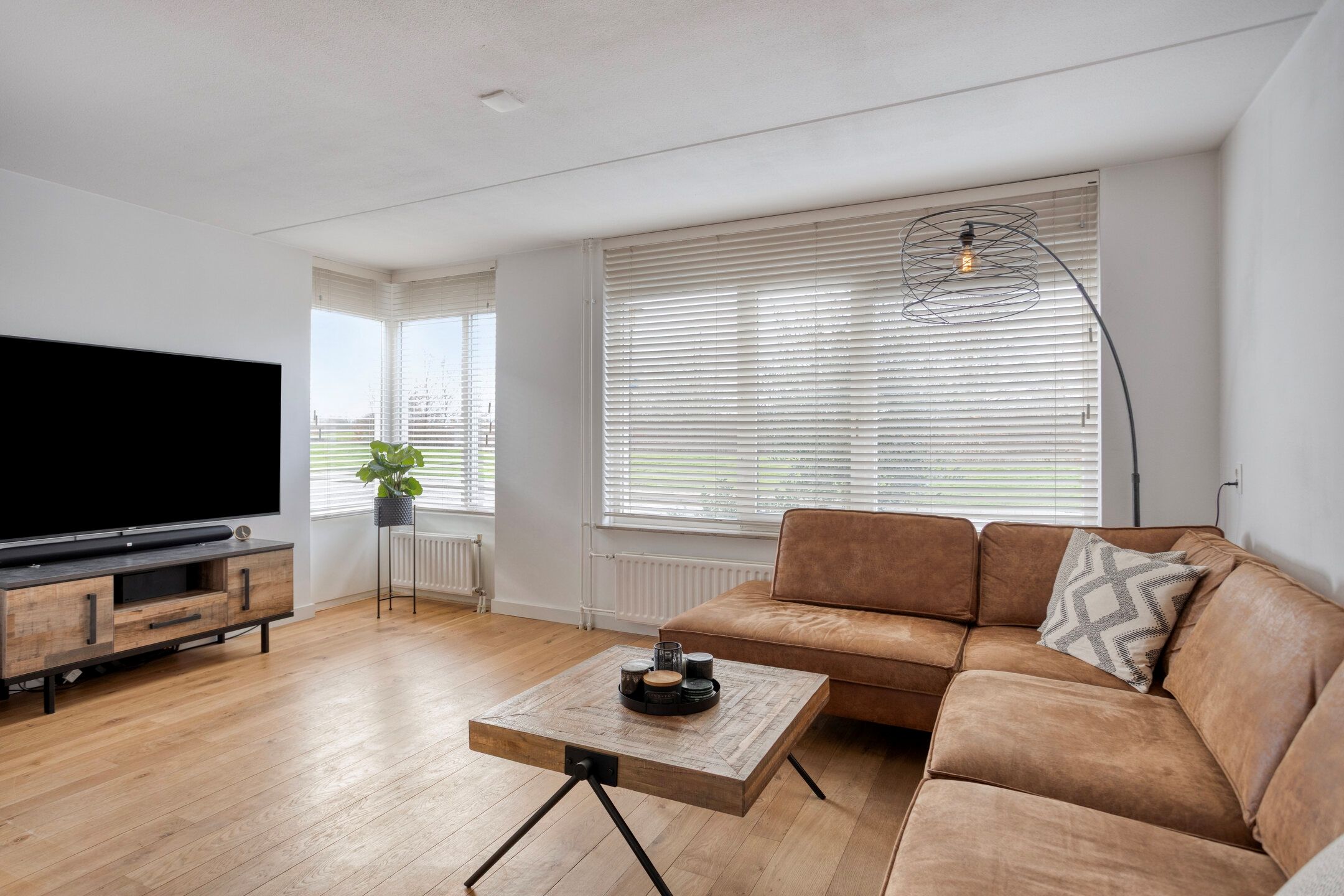 Photo 6 of Besmerstraat 1