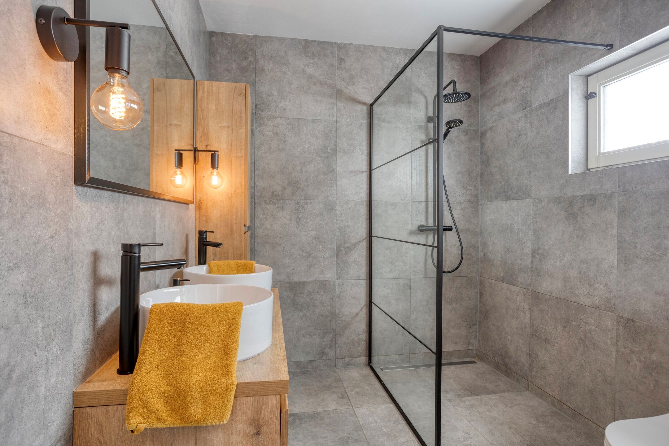 Photo 18 of Besmerstraat 1