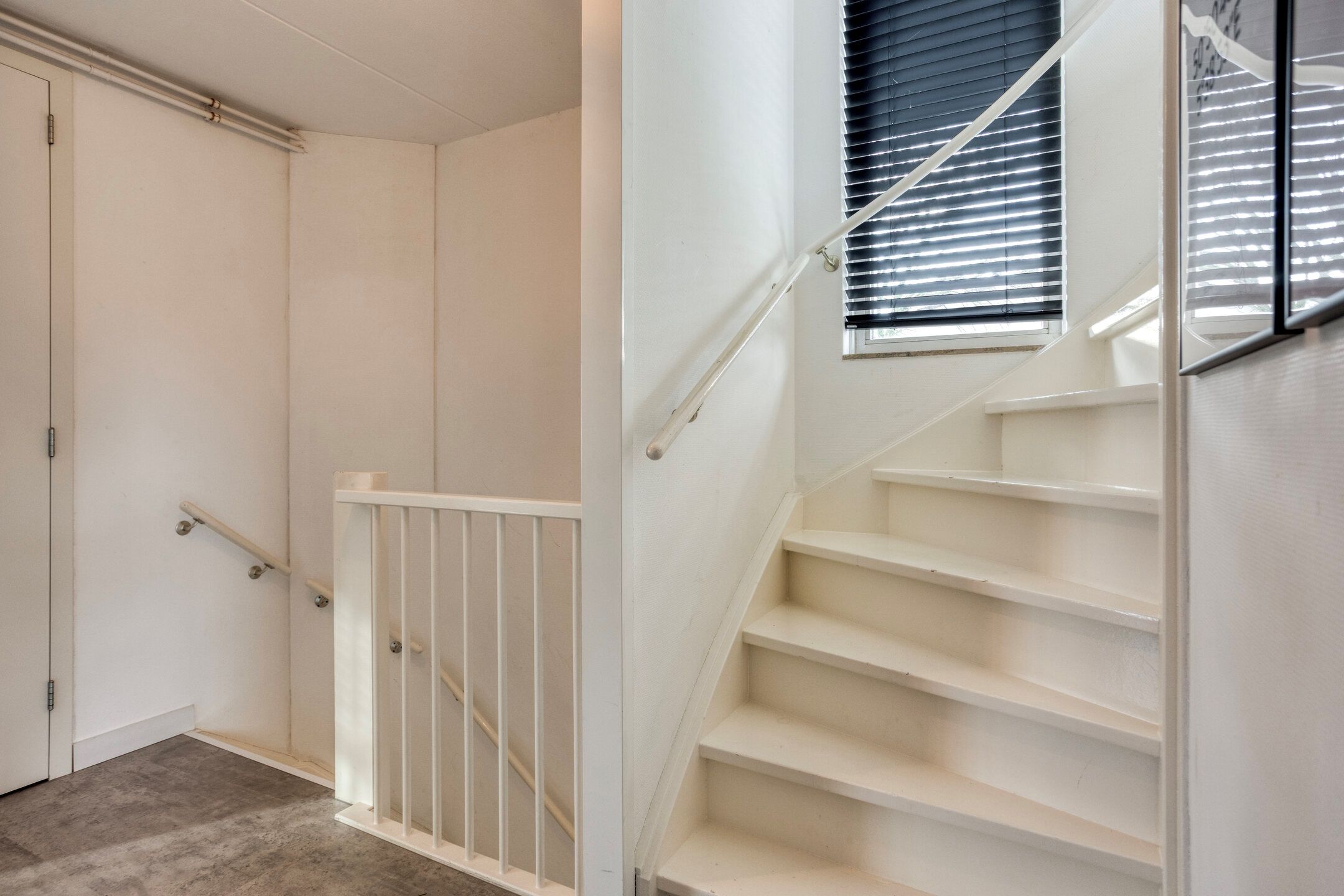 Photo 21 of Besmerstraat 1