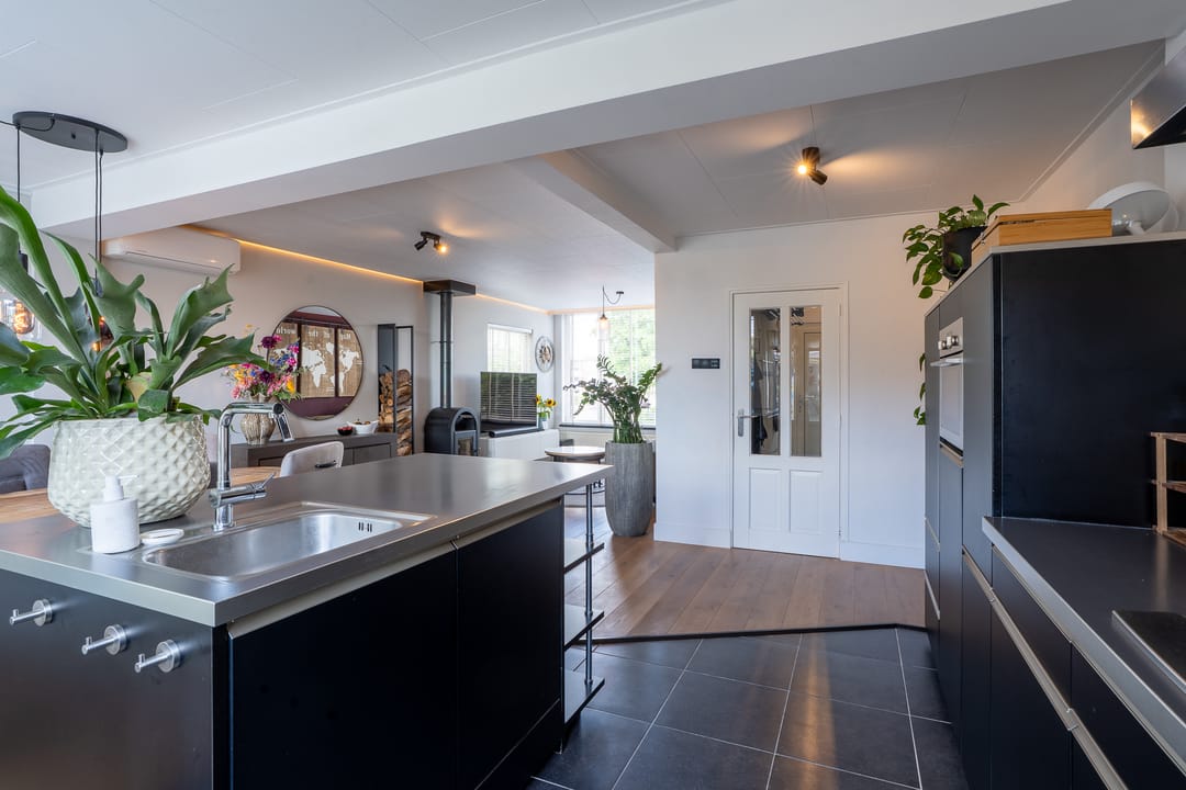 Foto 11 van Robert Kochstraat 17