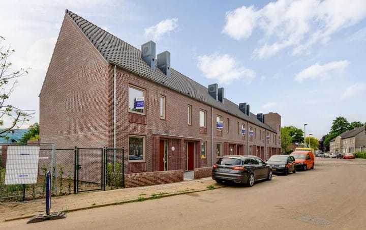 Photo 2 of Kolonel Millerstraat 74