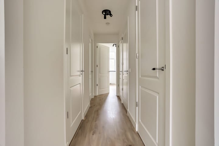 Modern and Bright 3-Room Apartment with Energy Label A in Nieuwe Westen — 19