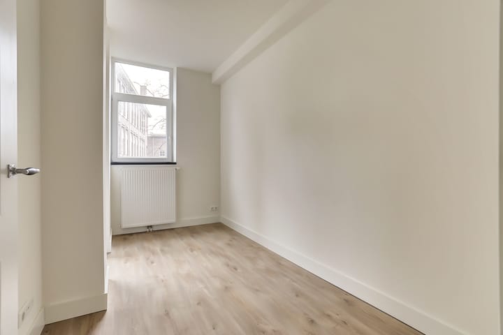 Modern and Bright 3-Room Apartment with Energy Label A in Nieuwe Westen — 28
