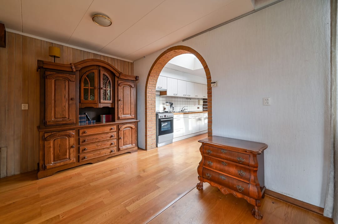 Spacious Corner House with Large Garden, Garage and Parking in Proostdijland — 14