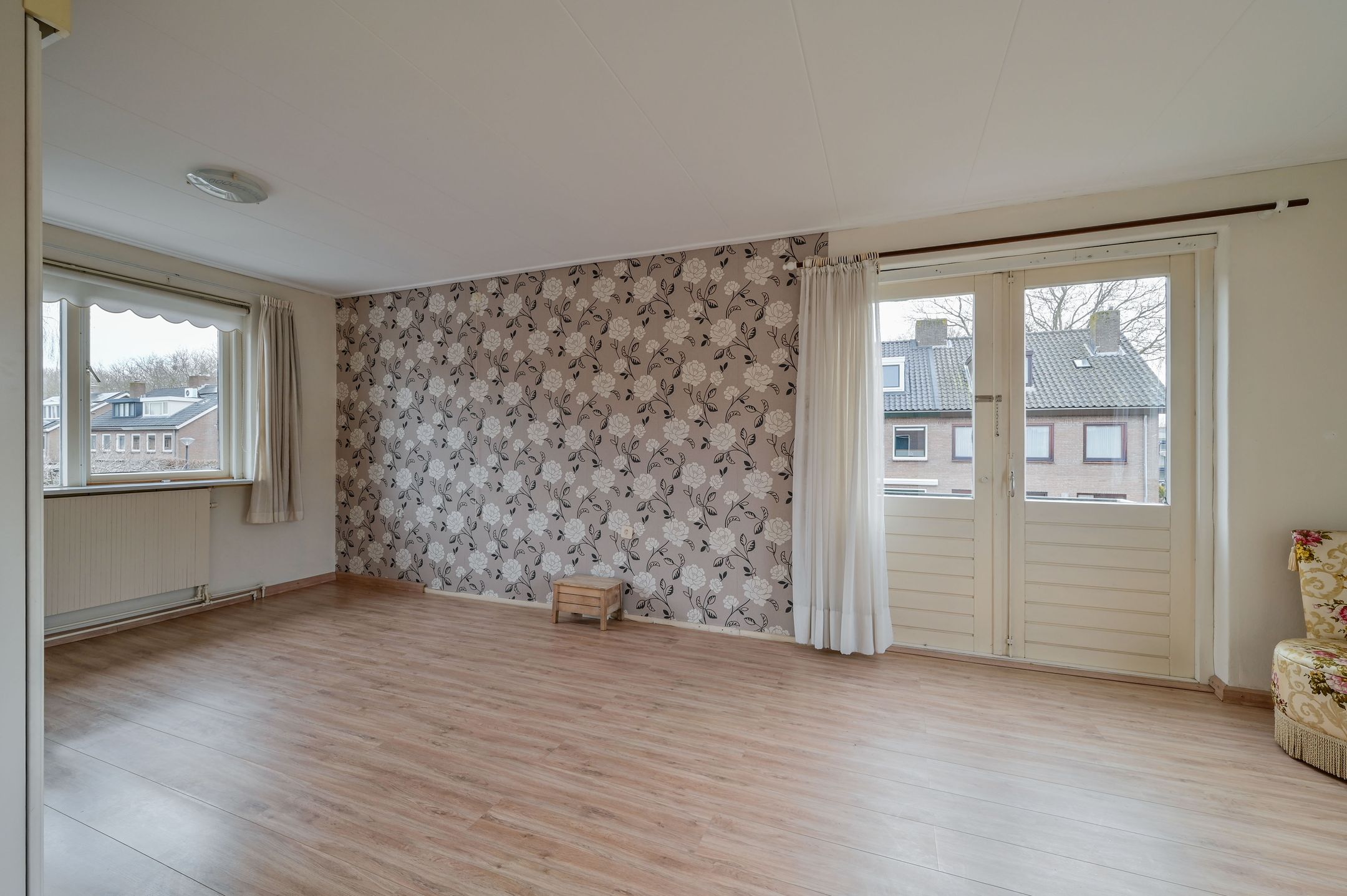 Spacious Corner House with Large Garden, Garage and Parking in Proostdijland — 30