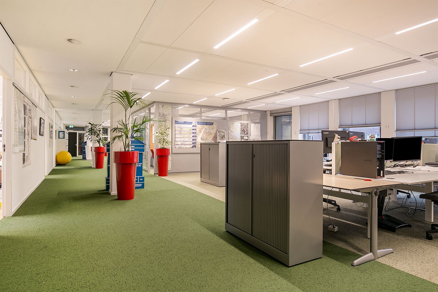 Bekijk foto 3 van Koggelaan 33-47