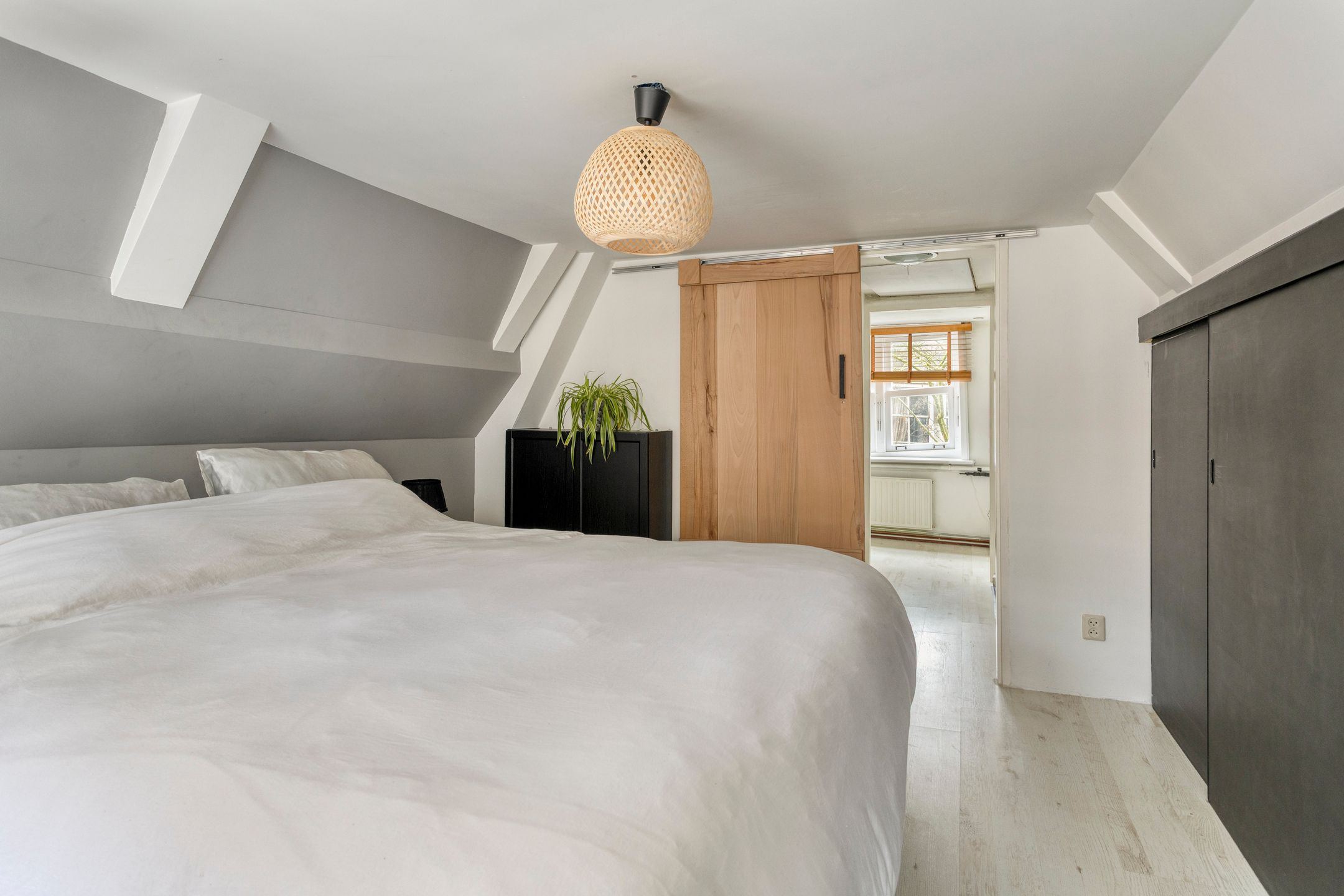 Foto 15 van Voorstraat 385