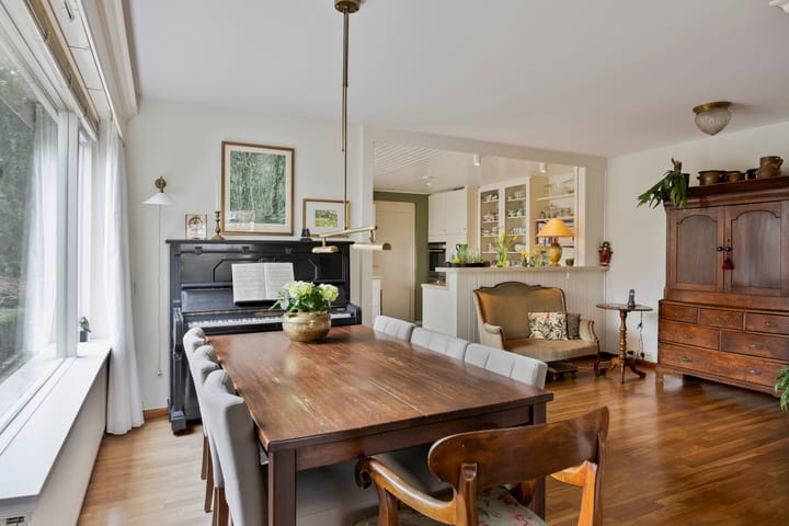 Spacious Detached Villa on Large Plot in Haaksbergen — 22