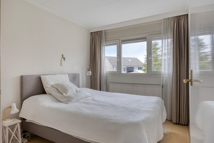 Spacious Detached Villa on Large Plot in Haaksbergen — 44