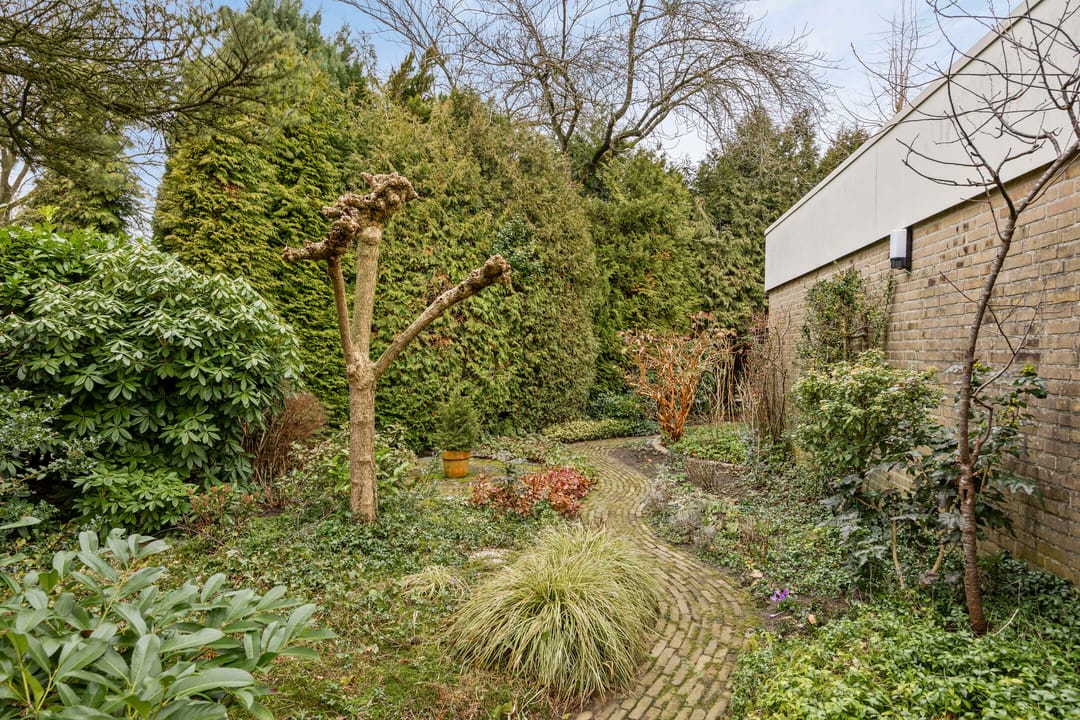 Spacious Detached Villa on Large Plot in Haaksbergen — 71