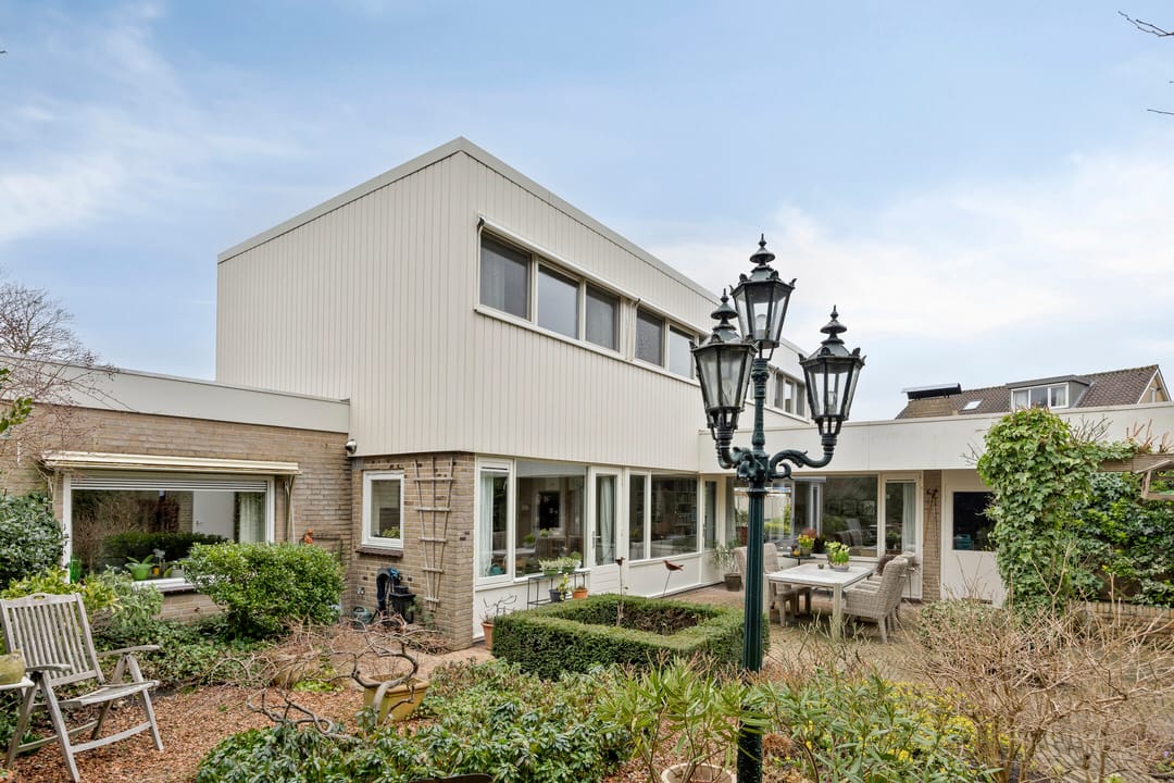 Spacious Detached Villa on Large Plot in Haaksbergen — 73