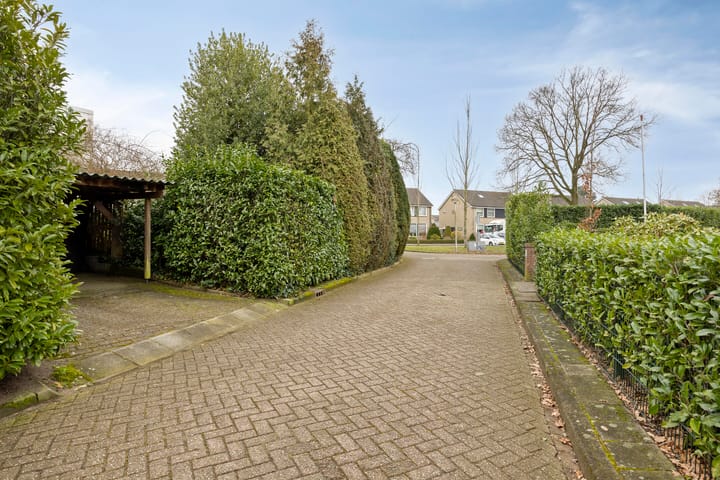 Spacious Detached Villa on Large Plot in Haaksbergen — 76