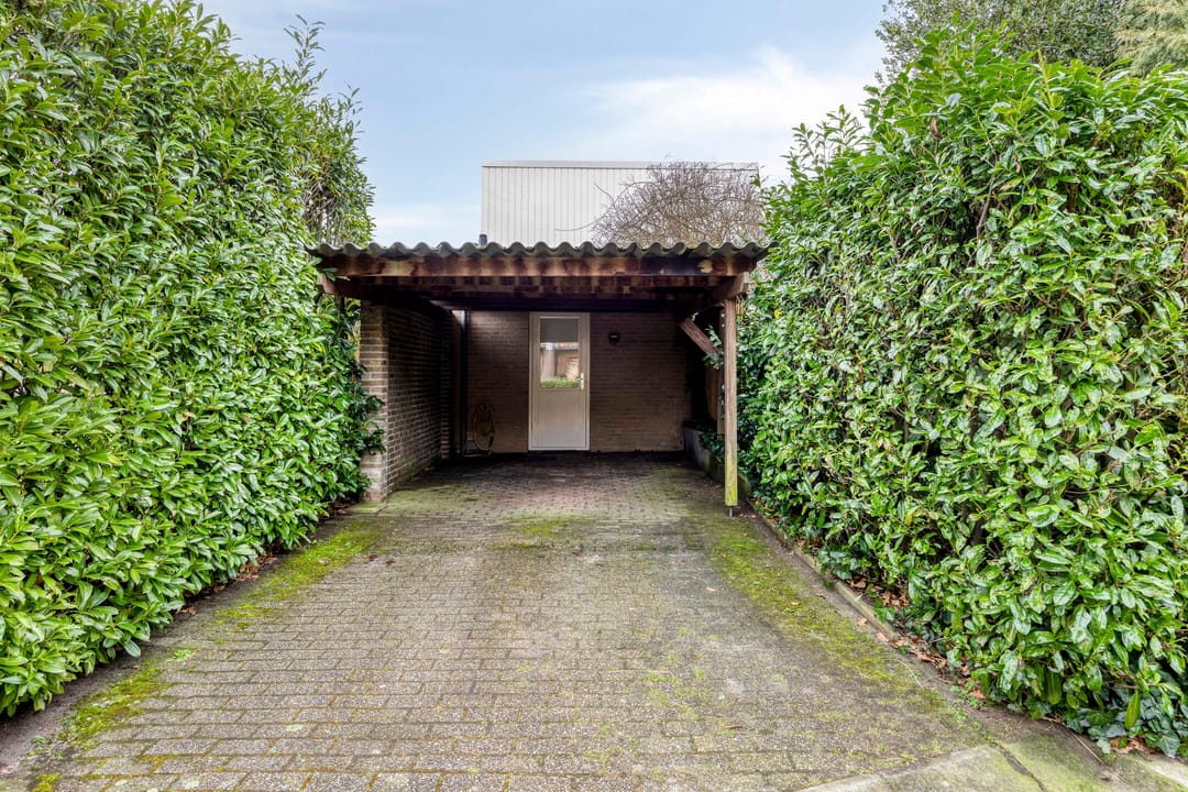 Spacious Detached Villa on Large Plot in Haaksbergen — 79
