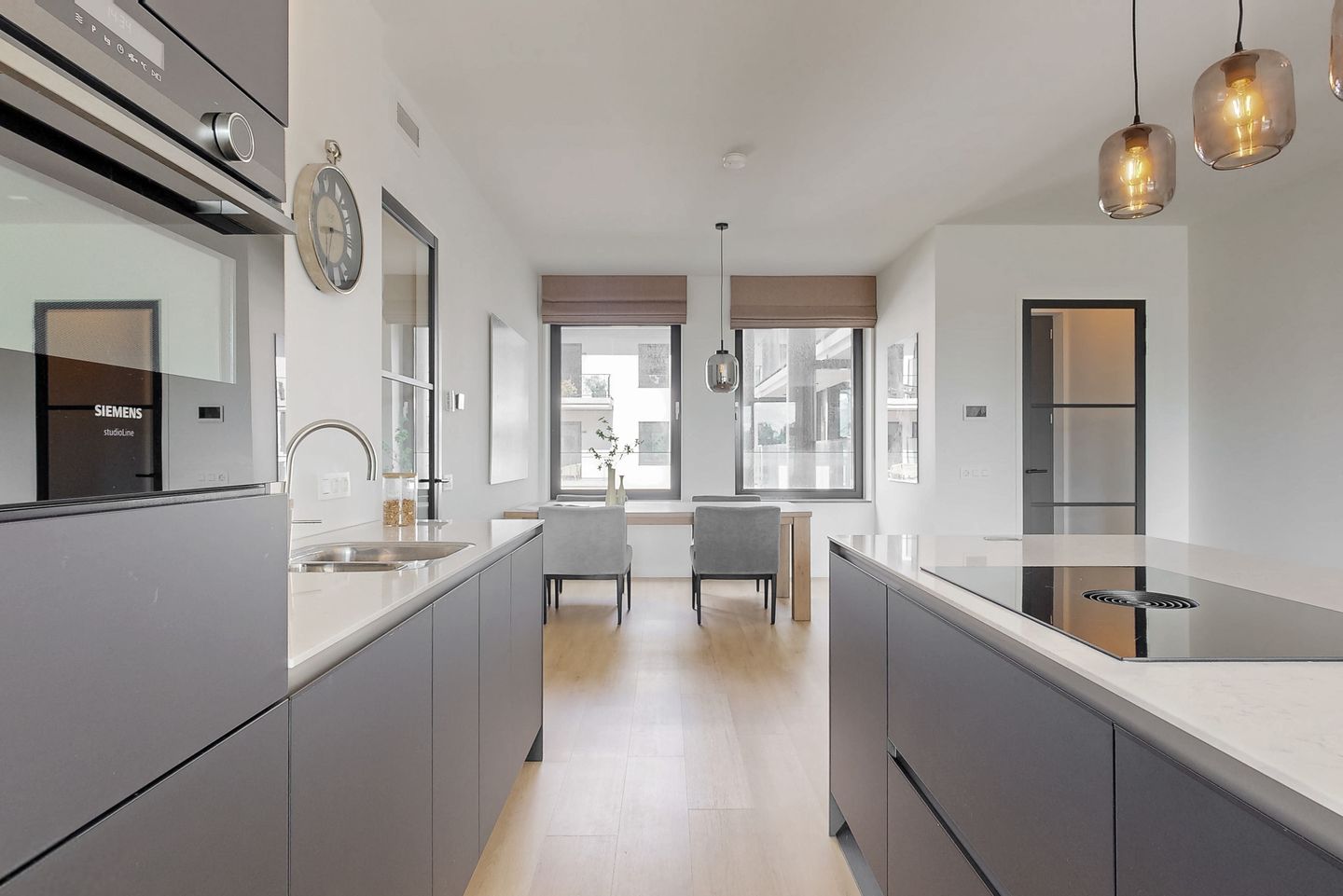 Photo 4 of Burgemeester Rijnderslaan 380