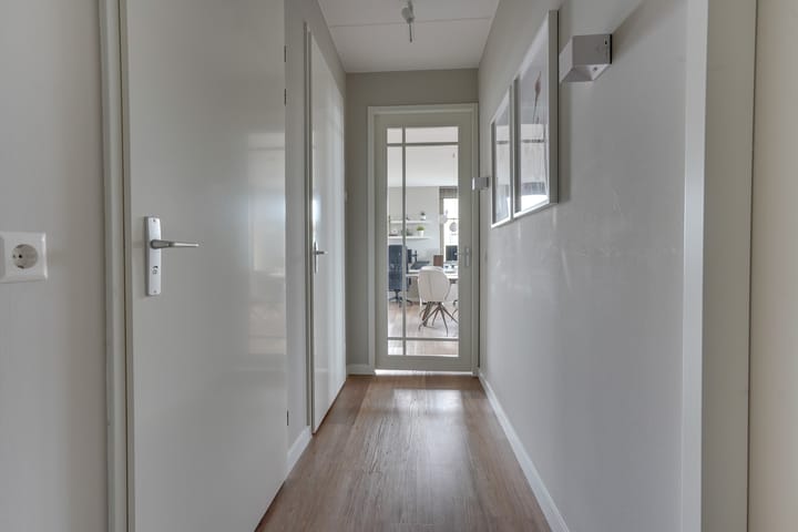 Charming Modern Apartment in Woerden's Staatsliedenkwartier — 16