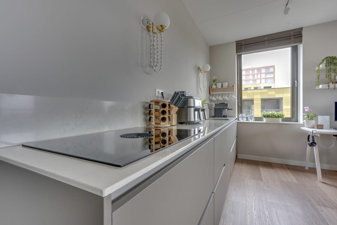 Charming Modern Apartment in Woerden's Staatsliedenkwartier — 53