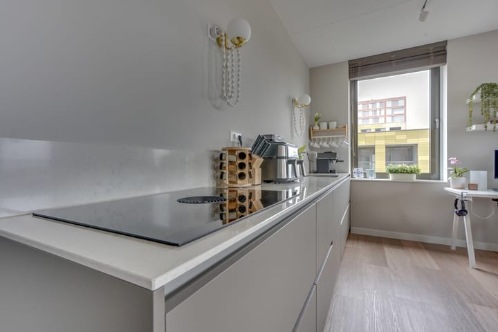 Charming Modern Apartment in Woerden's Staatsliedenkwartier — 52