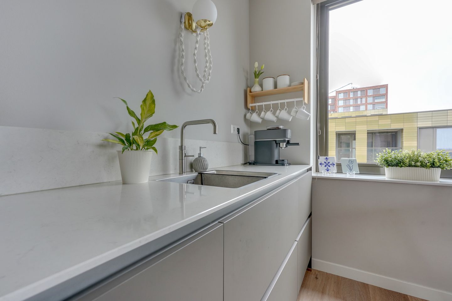 Charming Modern Apartment in Woerden's Staatsliedenkwartier — 55
