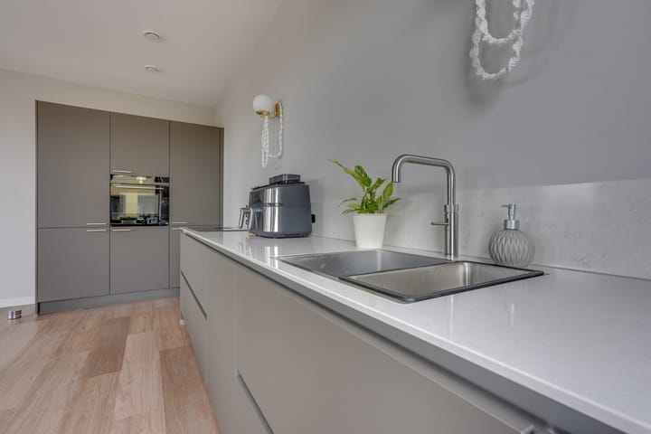 Charming Modern Apartment in Woerden's Staatsliedenkwartier — 56