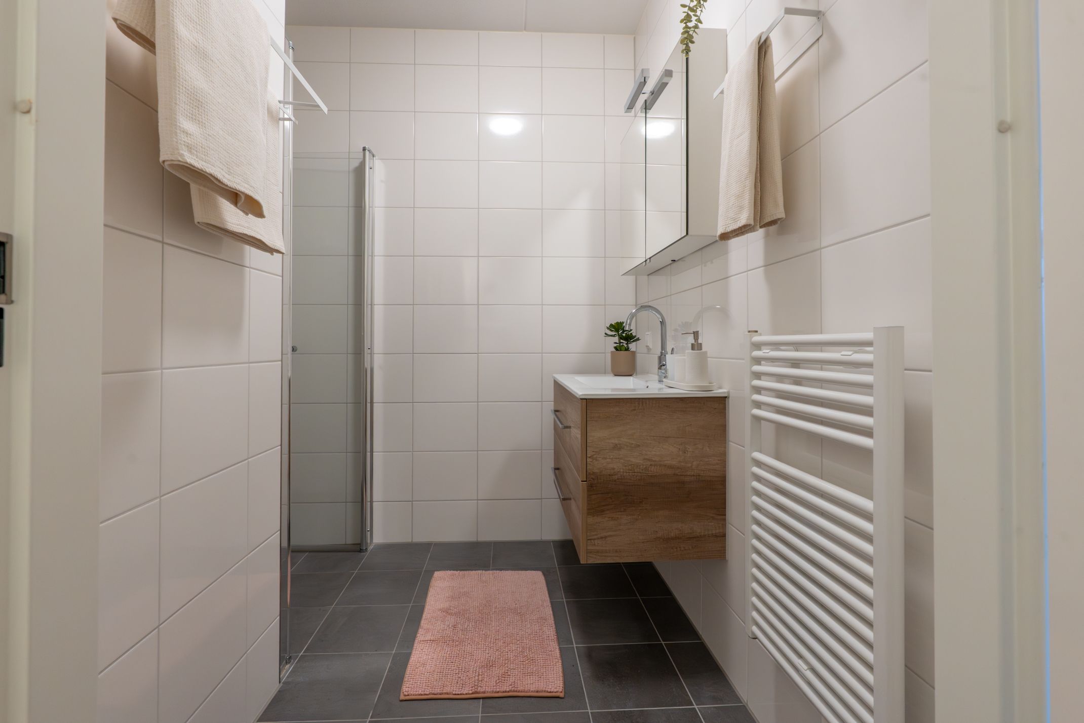 Charming Modern Apartment in Woerden's Staatsliedenkwartier — 69