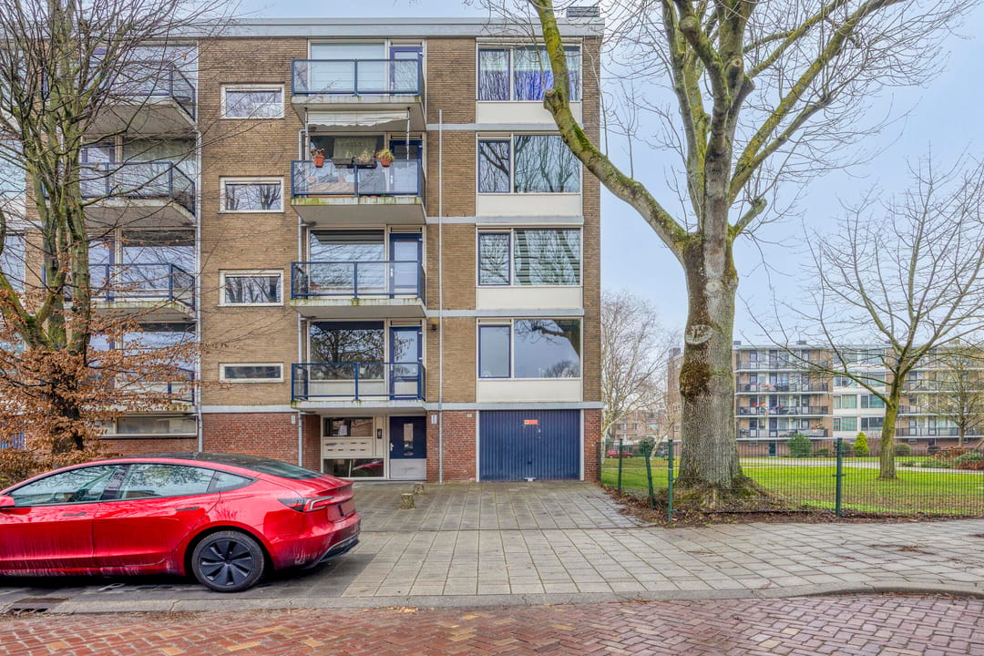 Foto 1 van Van Karnebeekstraat 83