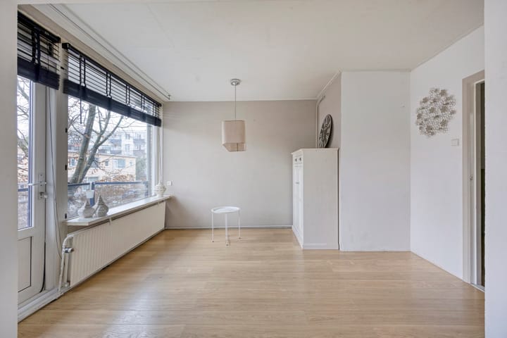 Foto 2 van Van Karnebeekstraat 83