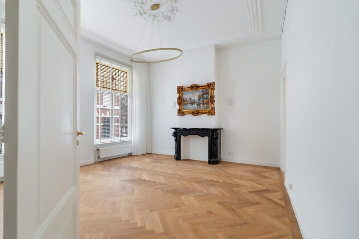 Photo 3 of Laan van Meerdervoort 6-A